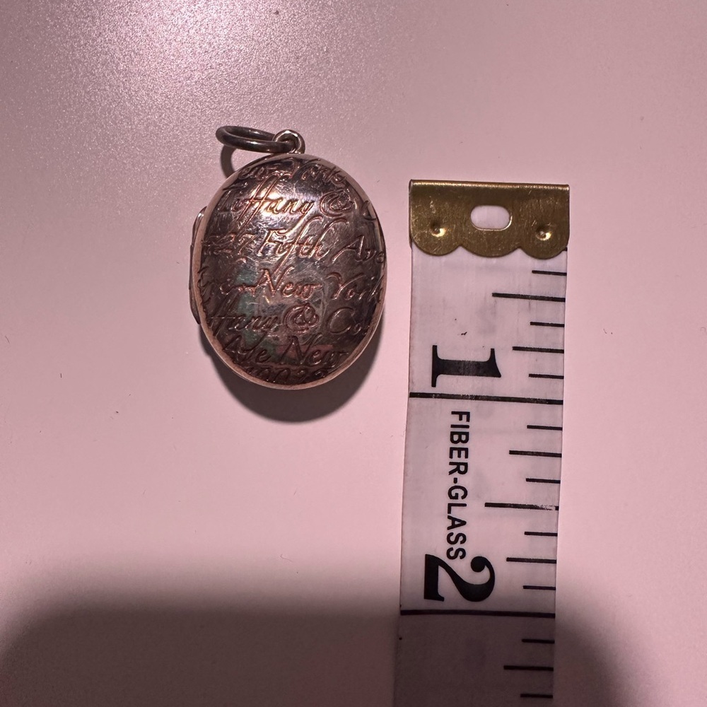 Tiffany & Co Notes Script Oval Locket - Picture 4 of 4